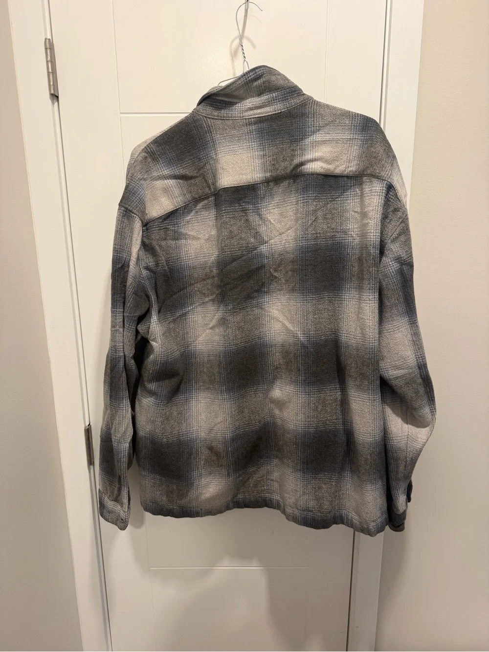 Abercrombie & Fitch Gray Plaid Lightweight Shacket